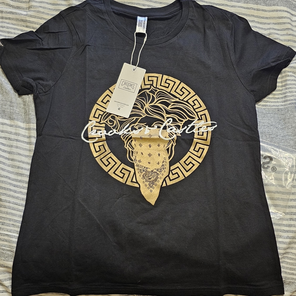 Crooks and castles Kids tshirt large